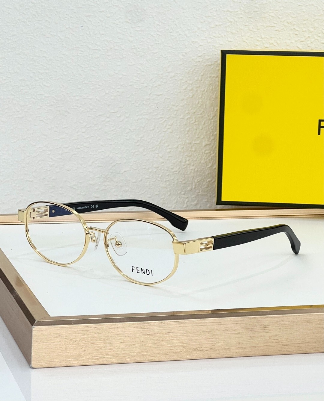 FENDI FE40217U Gold Black Round Eyeglasses Clear Lens 57-16-140