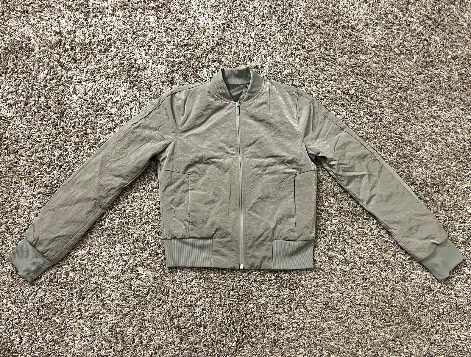 lululemon Women’s Gray Reversible Full-Zip Nylon Bomber Jacket Small lululemon Women’s Gray Reversible Full-Zip Nylon Bomber Jacket Small