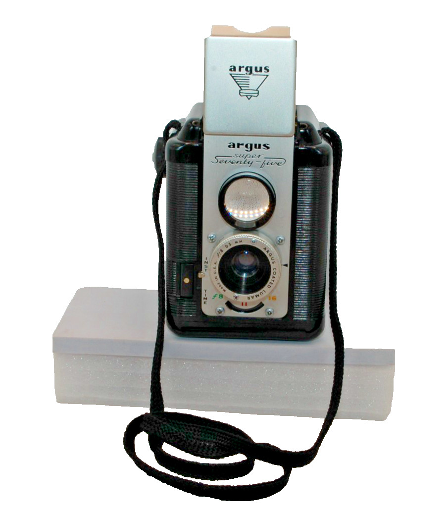 Vintage Argus Super Seventy-Five Camera which ran from 1949-1964 Vintage Argus Super Seventy-Five Camera which ran from 1949-1964