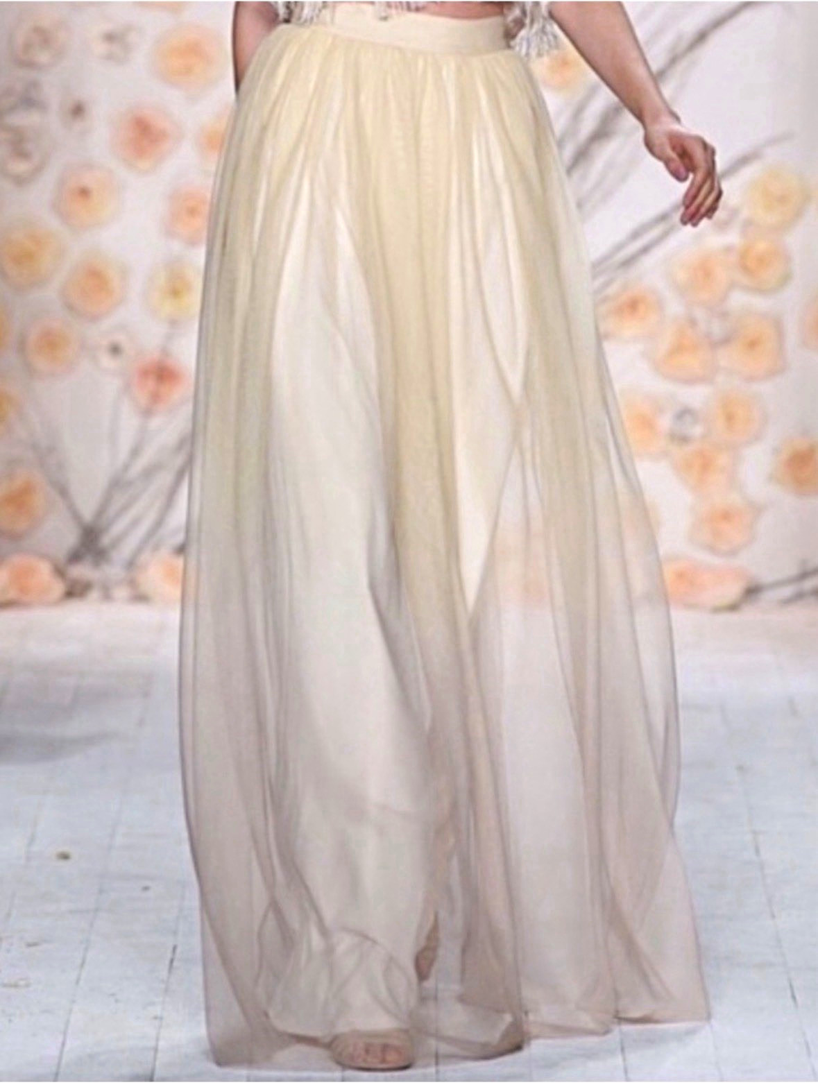 LC Lauren Conrad Beige Ombre Layered Pleated Tulle Long A-Line Skirt S LC Lauren Conrad Beige Ombre Layered Pleated Tulle Long A-Line Skirt S