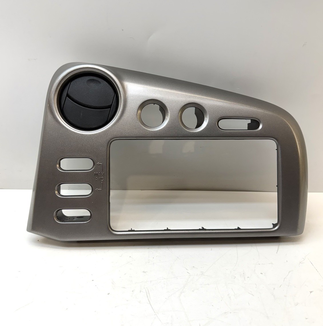 PONTIAC VIBE 03-08 DASH RADIO CLIMATE CONTROL A/C AIR CLOCK BEZEL OEM
