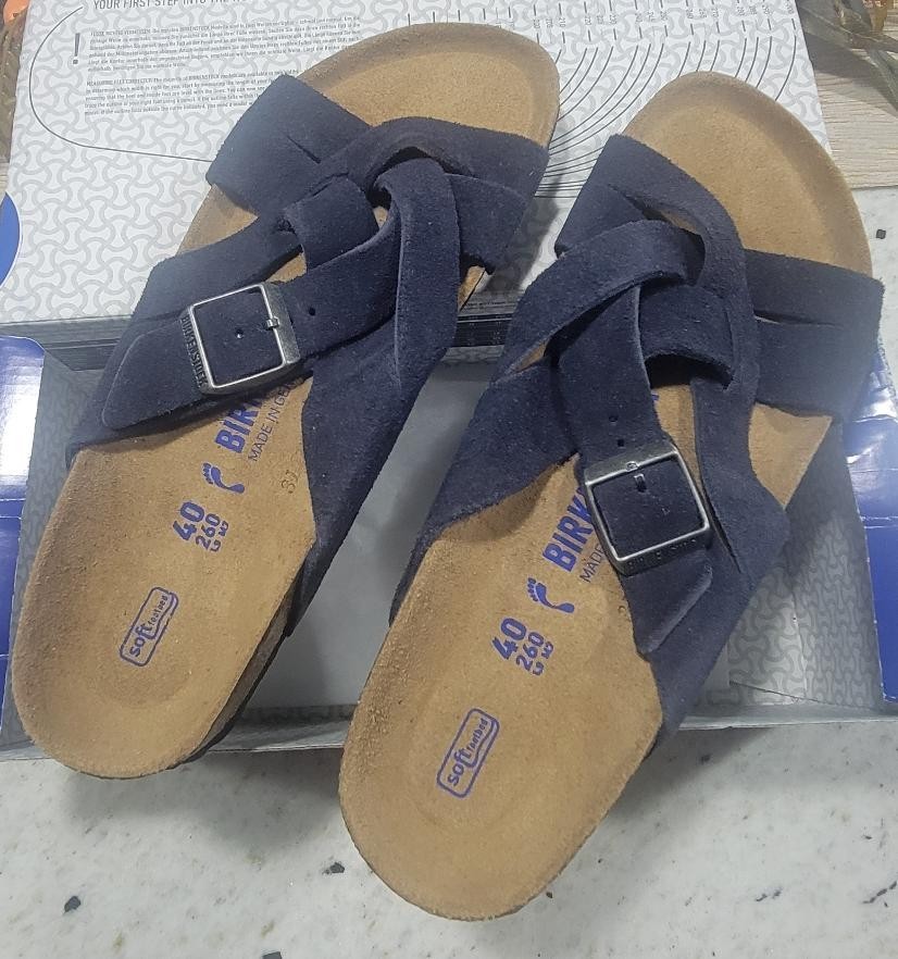 New with Box Birkenstock Lugano Midnight Soft Footbed 1020936 Narrow New with Box Birkenstock Lugano Midnight Soft Footbed 1020936 Narrow