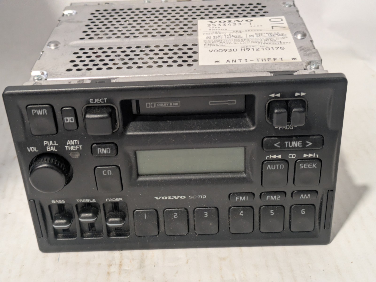 Volvo SC-710 Radio AM FM Cassette Stereo 3533433-1 UNTESTED NO CODE FOR PARTS Volvo SC-710 Radio AM FM Cassette Stereo 3533433-1 UNTESTED NO CODE FOR PARTS