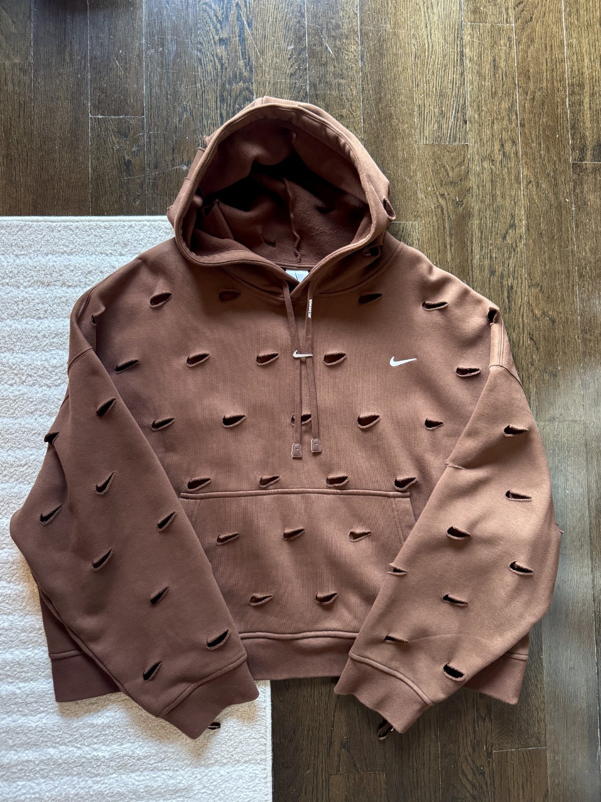 Jacquemus x Nike Le Swoosh Hoodie Brown Size M Jacquemus x Nike Le Swoosh Hoodie Brown Size M