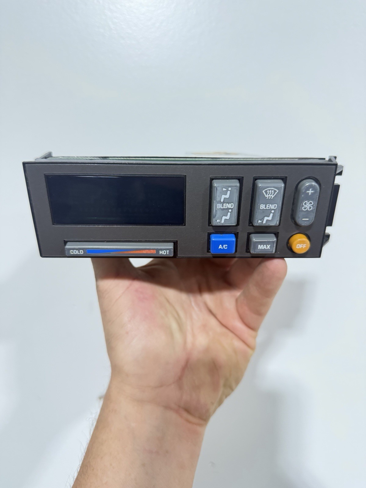 Digital Heater A/C Climate Control 90-94 GMC Chevy Truck Suburban 16204785 Oem Digital Heater A/C Climate Control 90-94 GMC Chevy Truck Suburban 16204785 Oem