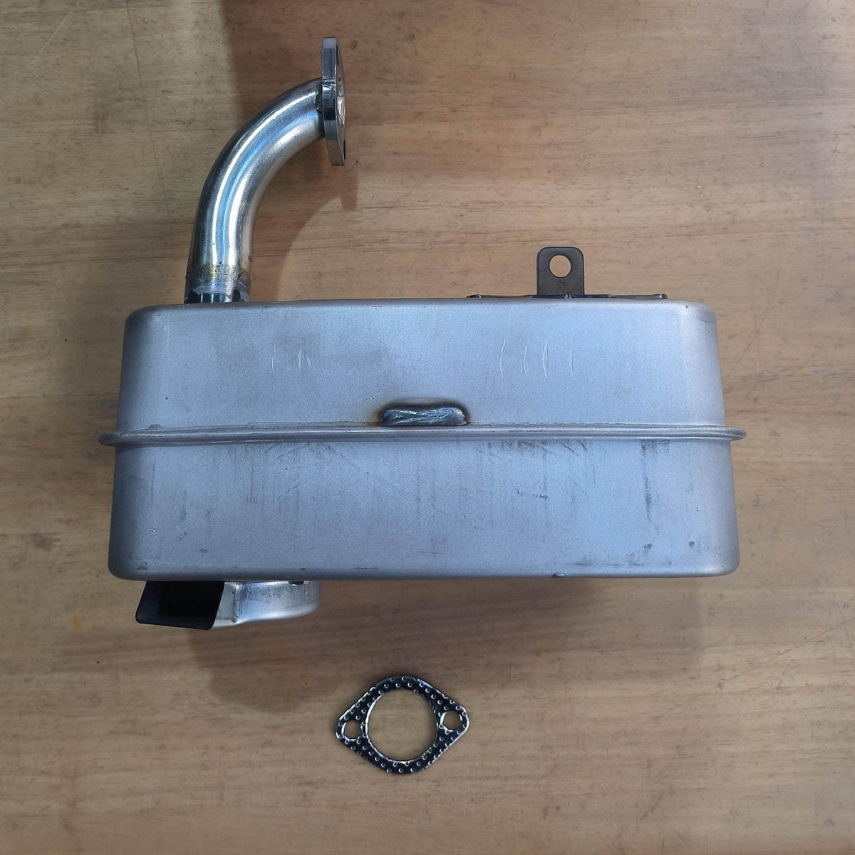 Fit John Deere GY22156 Muffler D105 110 120 D130 S100 S110 S120 S130 S140 S160 A Fit John Deere GY22156 Muffler D105 110 120 D130 S100 S110 S120 S130 S140 S160 A