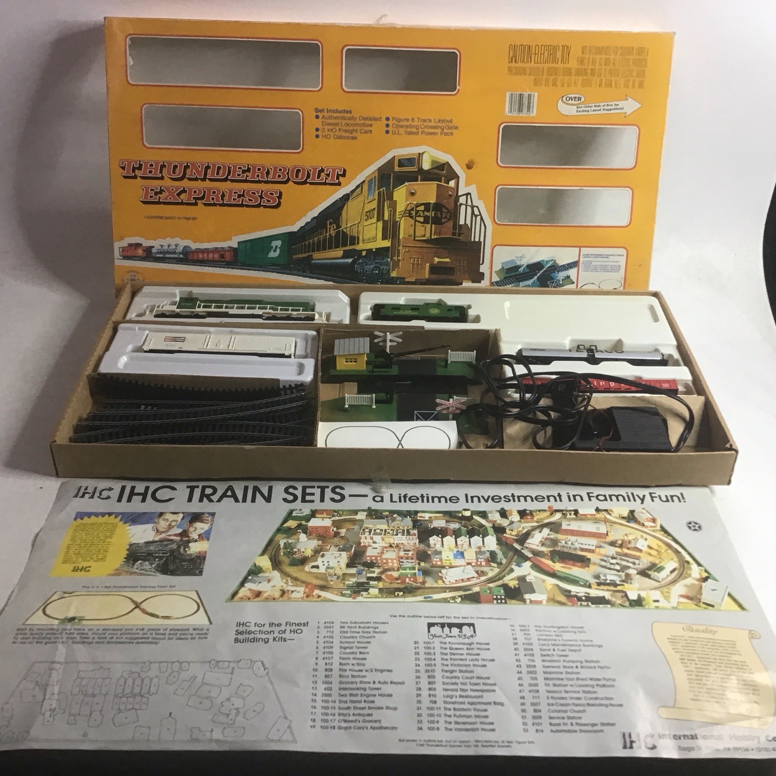 MEHANO THUNDERBOLT EXPRESS 5 PIECE HO TRAIN SET BOXED WITH ACCESSORIES
