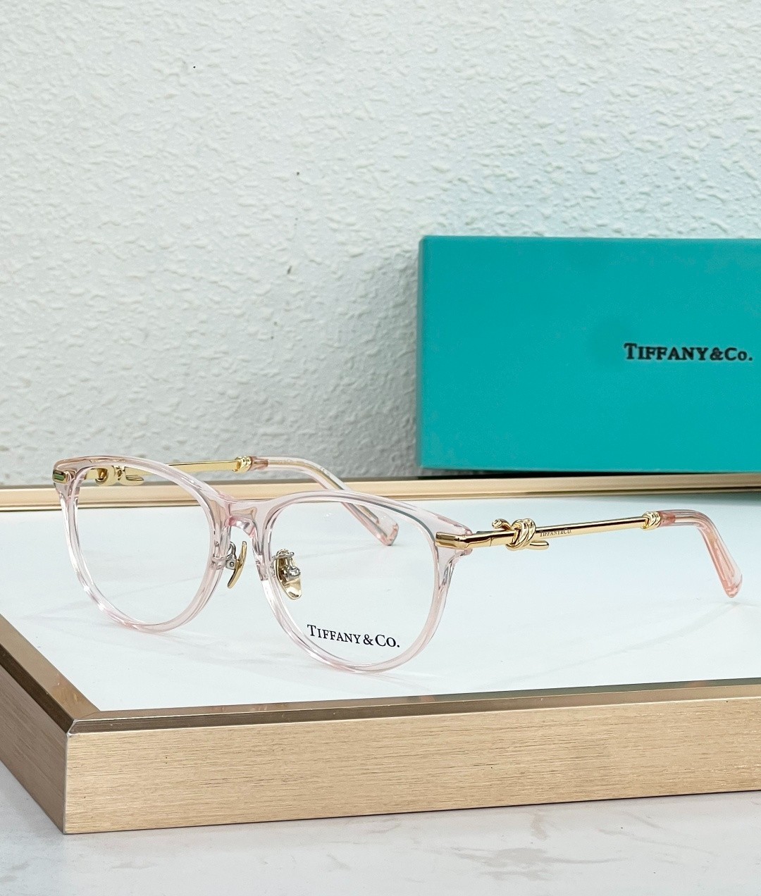 Tiffany & Co. Transparent Pink Oval Eyeglasses Clear Lens Gold Tone Frame