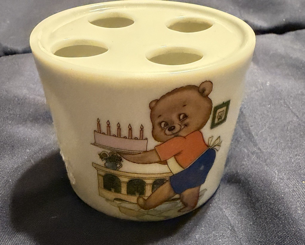Vintage Bear Ceramic Toothbrush Holder Too Cute