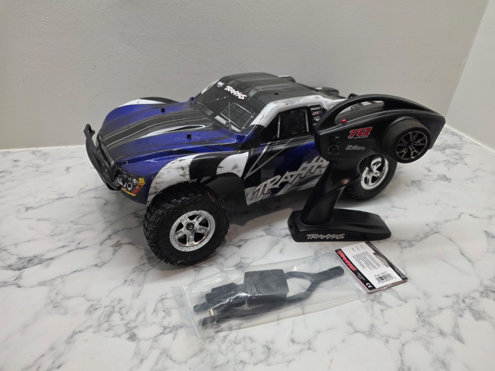 Traxxas Slash 2WD 1/10 Short Course Truck Brushed RTR w/TQ Radio