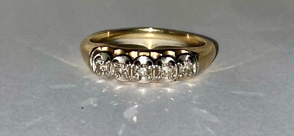 Vintage 14K Gold 5 Diamond Ring Sculpted Five Stone Estate Band Size 6.75