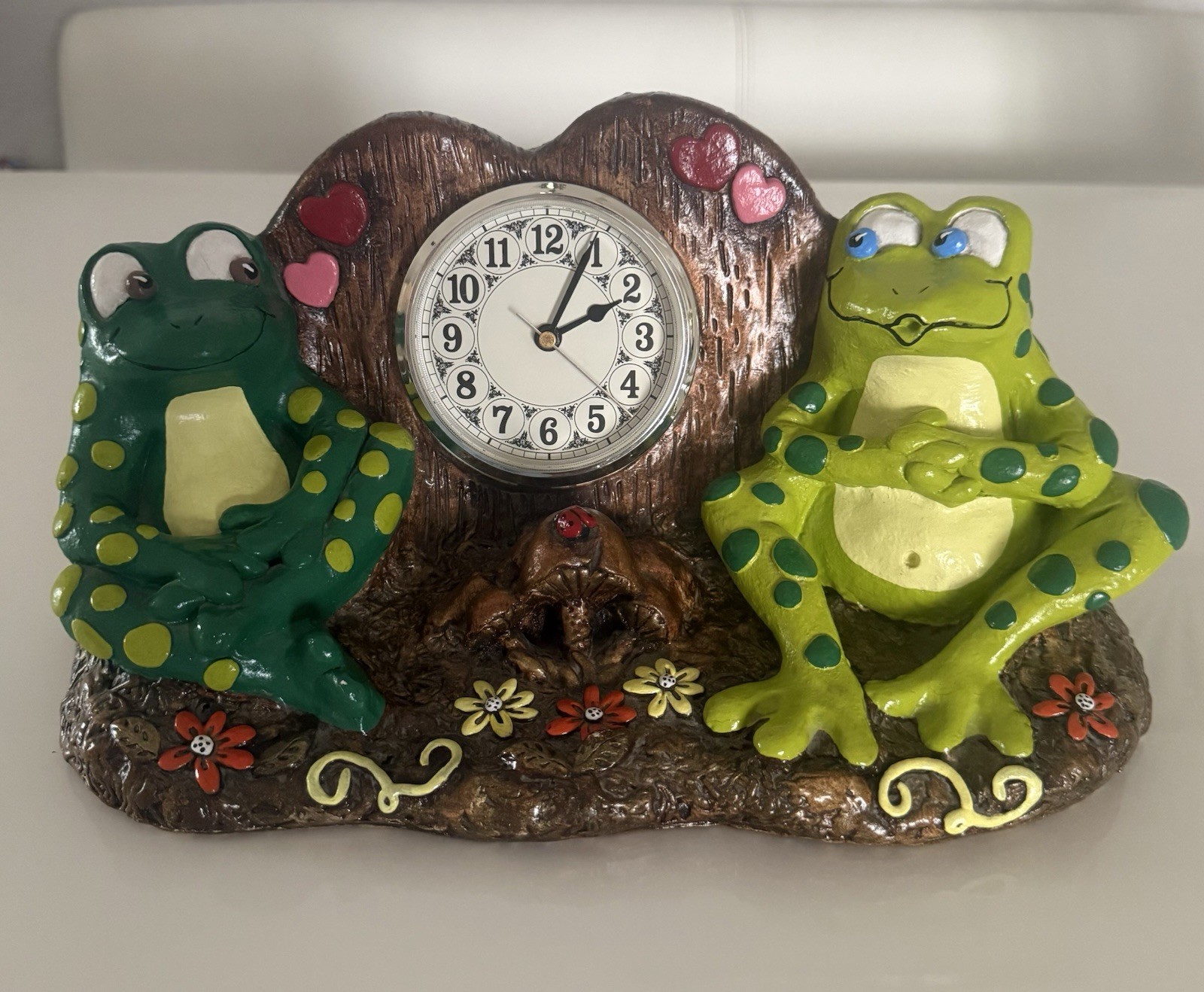 VTG Hand Painted Ceramic Frogs Mushrooms Mantel Shelf Clock Whimsical Groovy