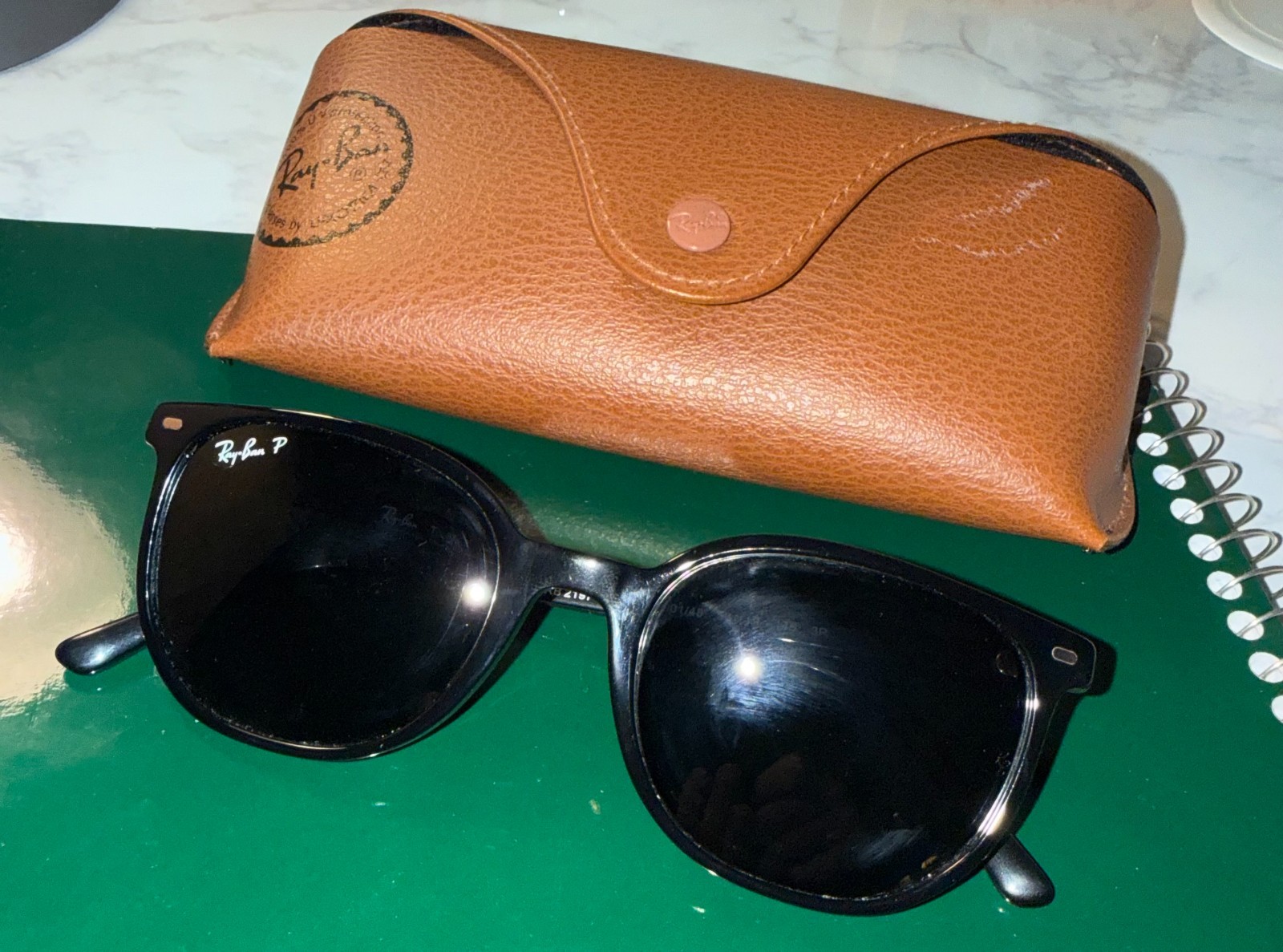 Ray-Ban Elliot Polarized RB2197F — Unworn — Authentic Black Square Frame