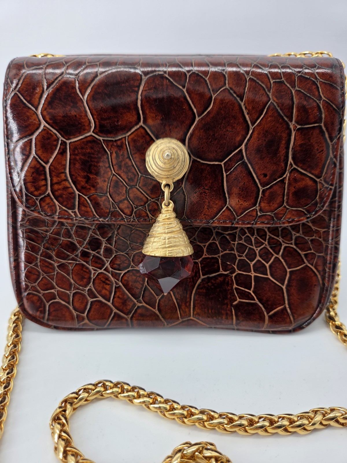Vintage Sondra Roberts Croc Embossed Crossbody Bag Gold Chain Amber Jewel Flap Vintage Sondra Roberts Croc Embossed Crossbody Bag Gold Chain Amber Jewel Flap