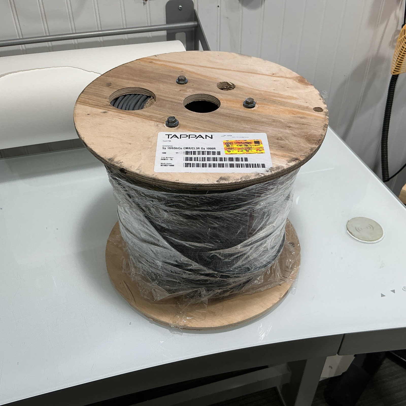 Southwire Tappan R40015-1A, Sy 18/6StrCu CMR/CL3R, 1000ft Gray Southwire Tappan R40015-1A, Sy 18/6StrCu CMR/CL3R, 1000ft Gray