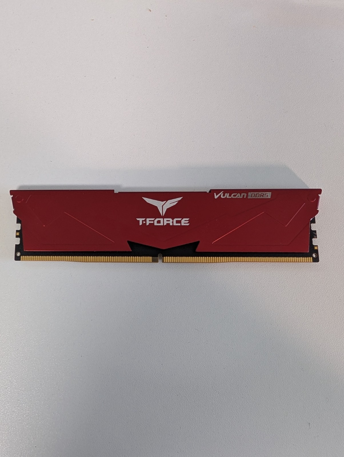 TeamGroup T-Force Vulcan 16GB 1x16GB DDR5 6400 6000 CL38 XMP EXPO Red