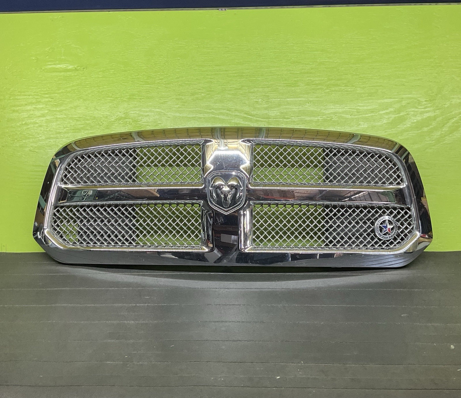 2013-2018 Dodge Ram Grill OEM