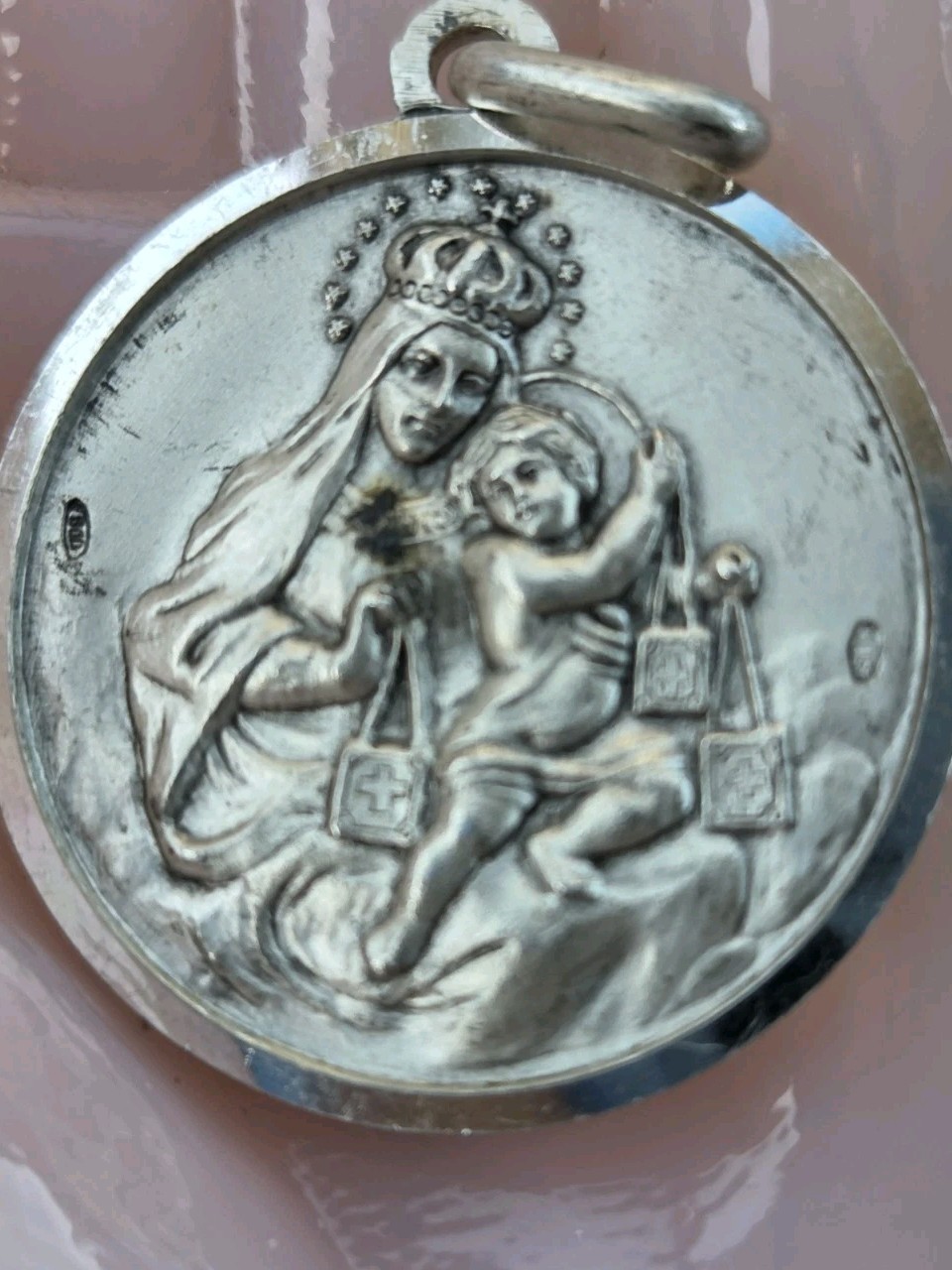vintage Joseph & Crowned Mary & Baby Jesus 2 sided Pendant Numbered 251, 800 Sil vintage Joseph & Crowned Mary & Baby Jesus 2 sided Pendant Numbered 251, 800 Sil