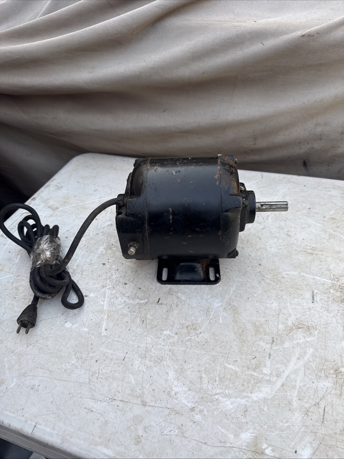 Vintage Westinghouse Electric Motor Single Phase 1/3 HP 1725 RPM W/Switch. Rare