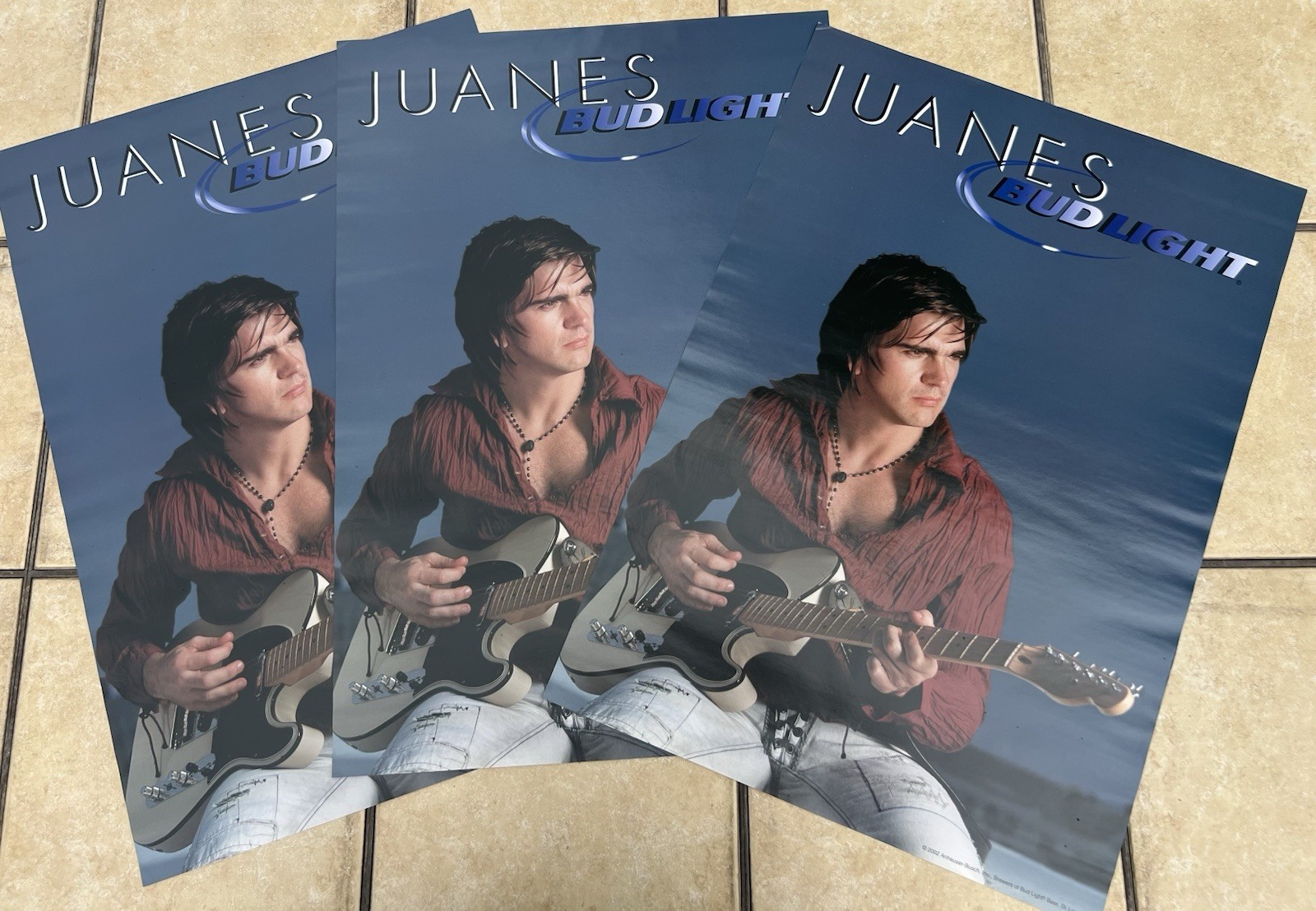 3 - Juanes Vintage (2002) Posters 3 - Juanes Vintage (2002) Posters