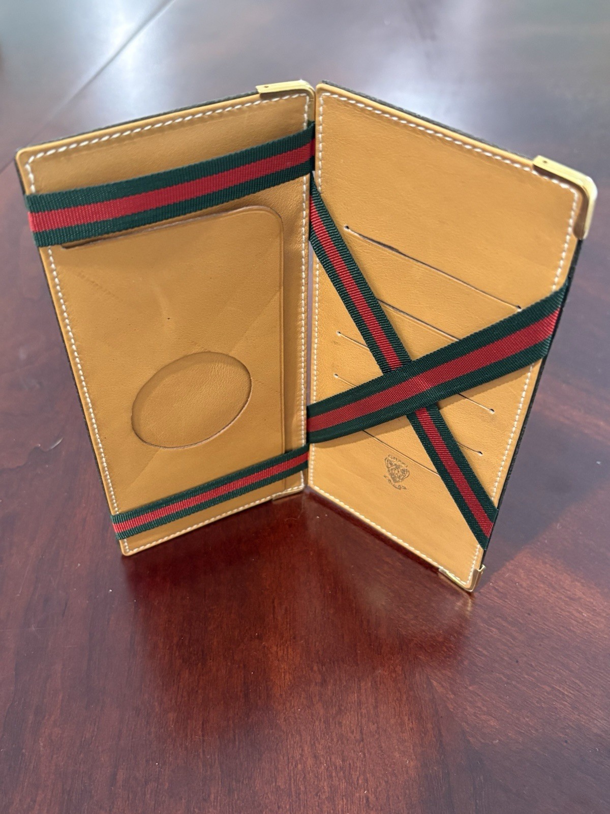 Authentic Vintage Leather Gucci Magic Flip Wallet for Cards / Paper Currency Authentic Vintage Leather Gucci Magic Flip Wallet for Cards / Paper Currency