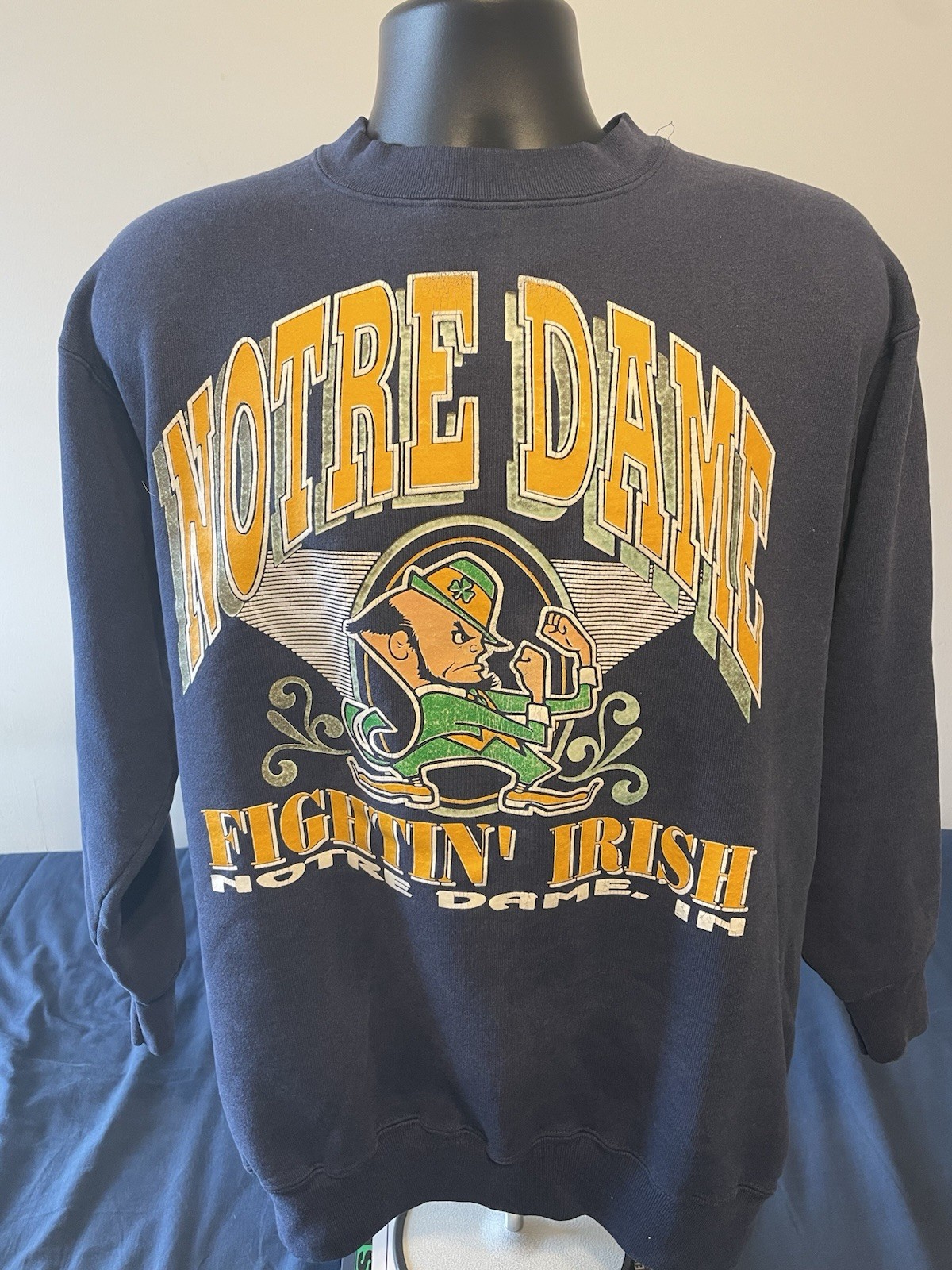 VTG Notre Dame Fighting Irish Crewneck Sweatshirt Large Made In USA NCAA VTG Notre Dame Fighting Irish Crewneck Sweatshirt Large Made In USA NCAA