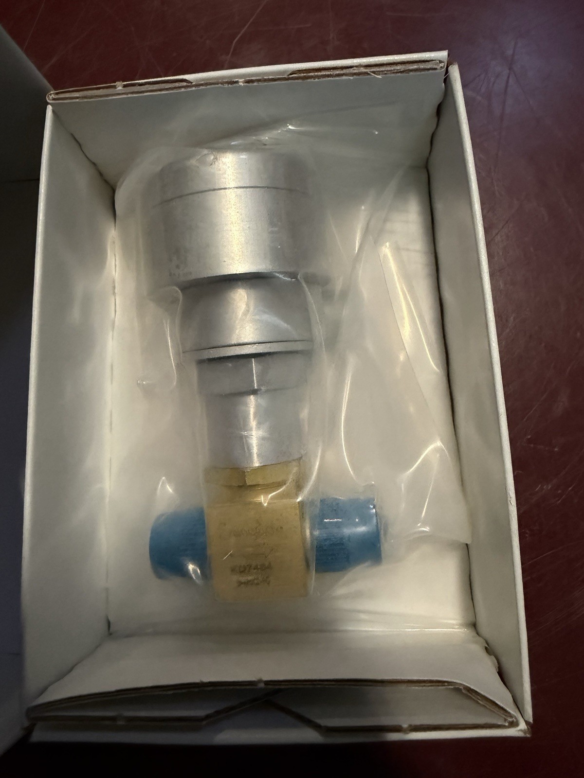 New Open Box SWAGELOK SEALED VALVE BELLOWS B-4HK2-1C