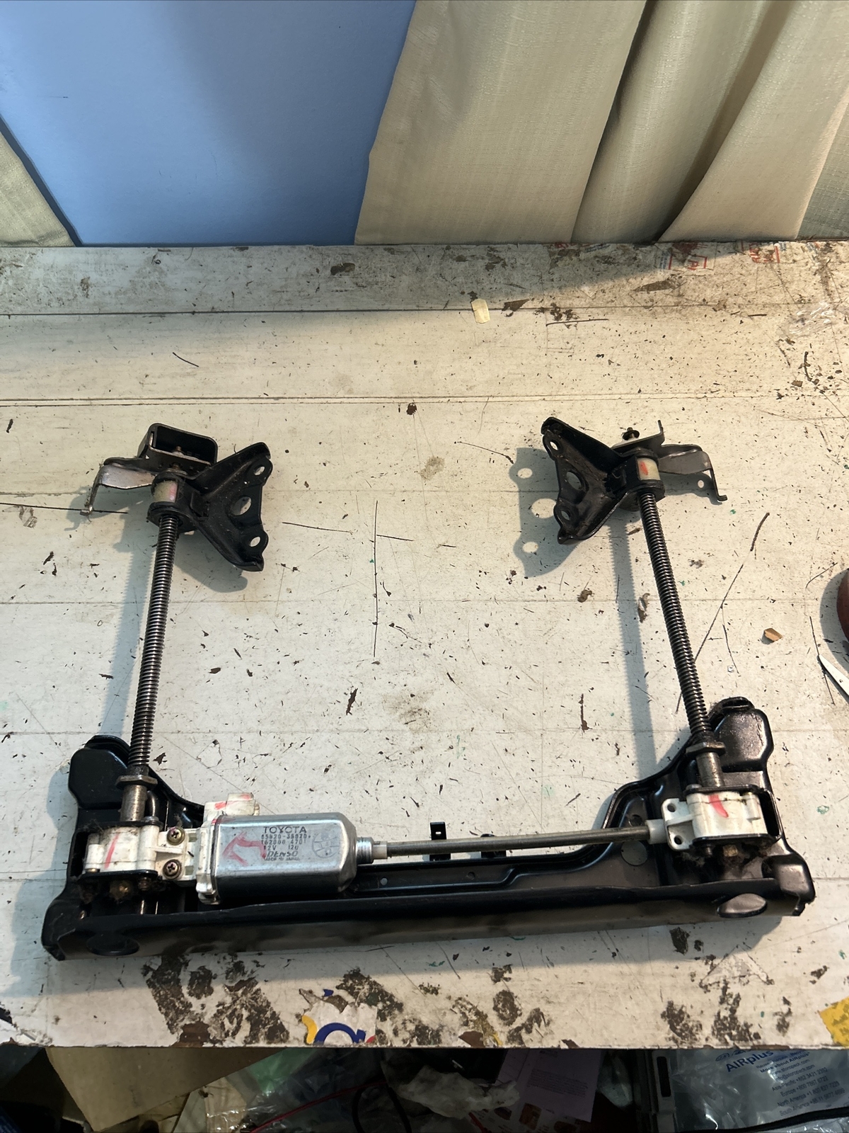 1996-2002 toyota 4runner driver left seat track adjust motor slide power rail