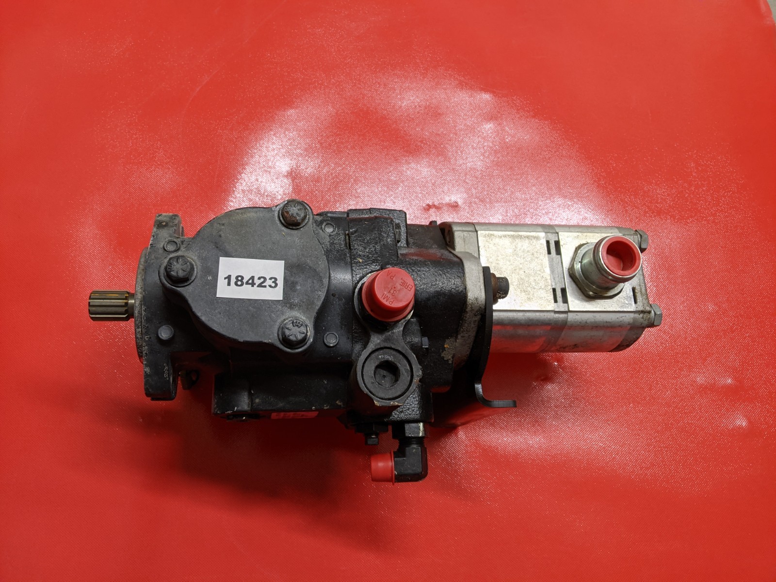 EATON HYDRAULIC PUMP 70160-RSB-03   WD-18423    **FINAL SALE**