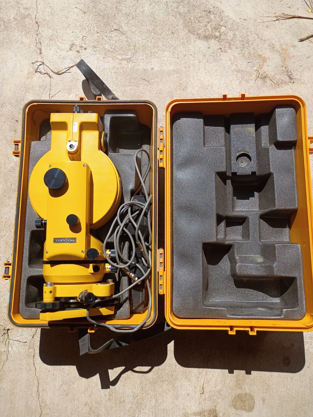 TOPCON GUPPY GTS-10D Survey STATION TOOL  WITH HARD CASE
