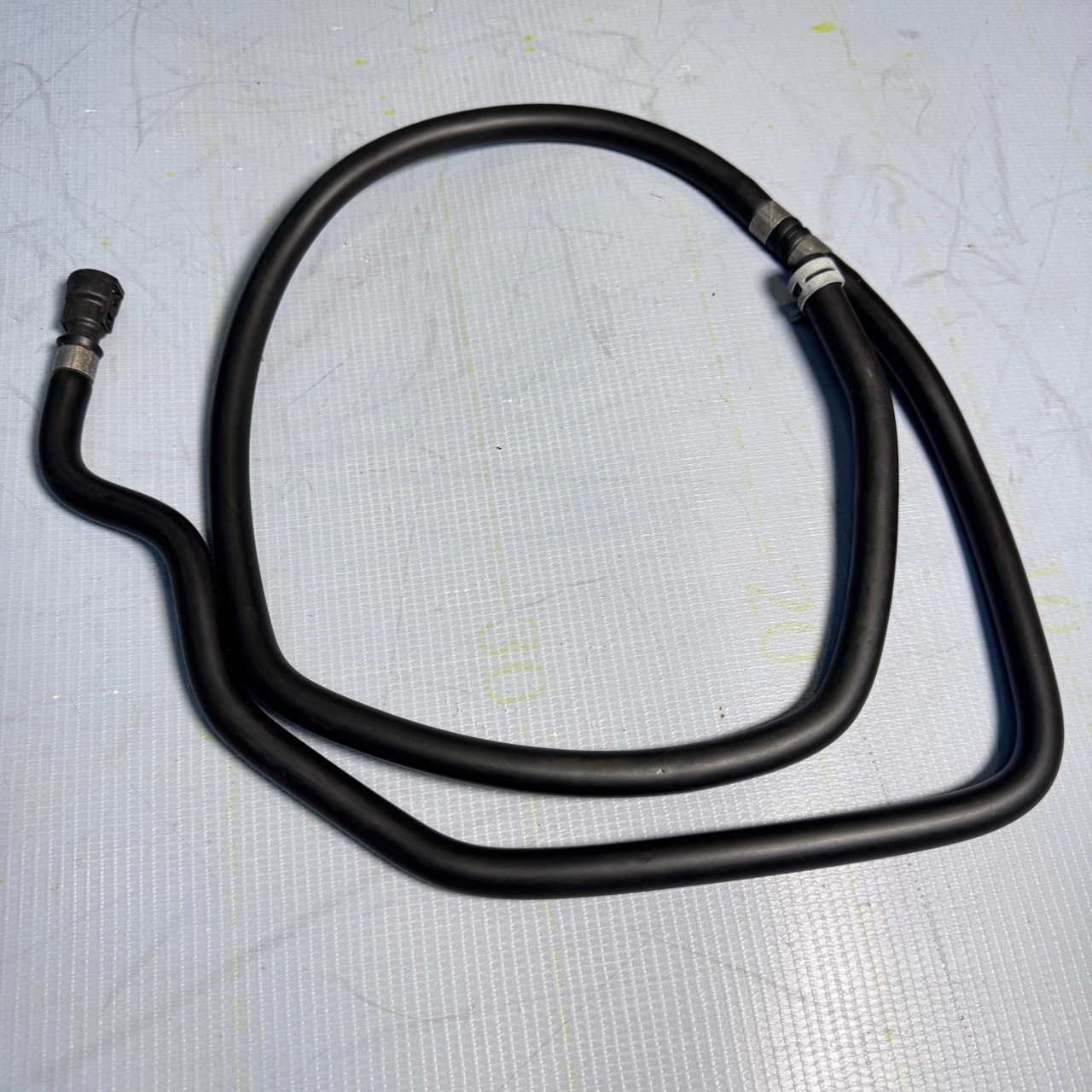 Engine Coolant Overflow Hose Fits Volvo 2004-2013 30776162