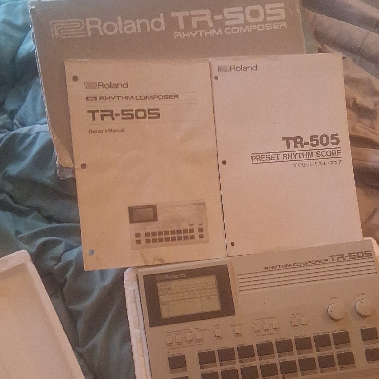Roland TR-505 Rhythm Composer Drum Machine Tabletop LCD, Box & Manuals Roland TR-505 Rhythm Composer Drum Machine Tabletop LCD, Box & Manuals