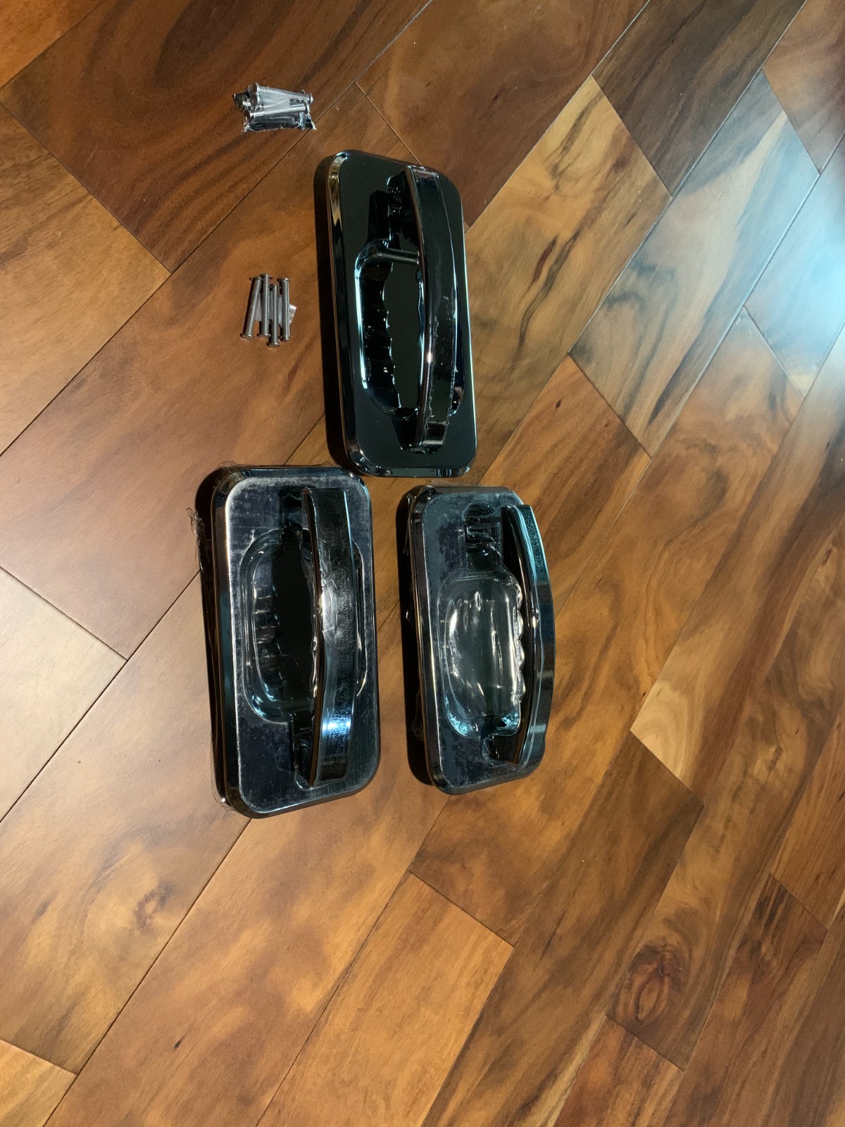 Three dark chrome door handles and back plates for Hummer 2 Three dark chrome door handles and back plates for Hummer 2
