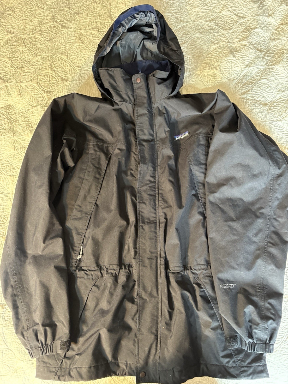 Patagonia Vintage Storm Jacket Men’s Medium Black Gore-Tex Patagonia Vintage Storm Jacket Men’s Medium Black Gore-Tex