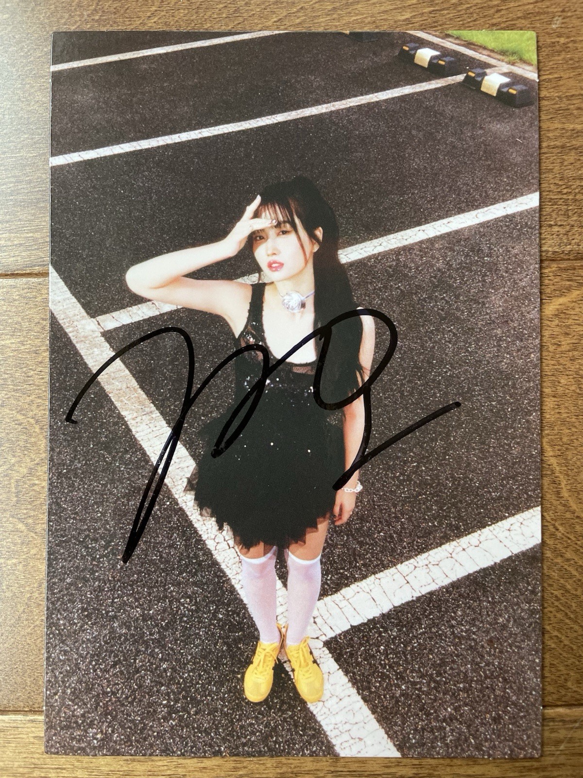 Twice Strategy MOMO SIGNED POSTCARD Twice Strategy MOMO SIGNED POSTCARD