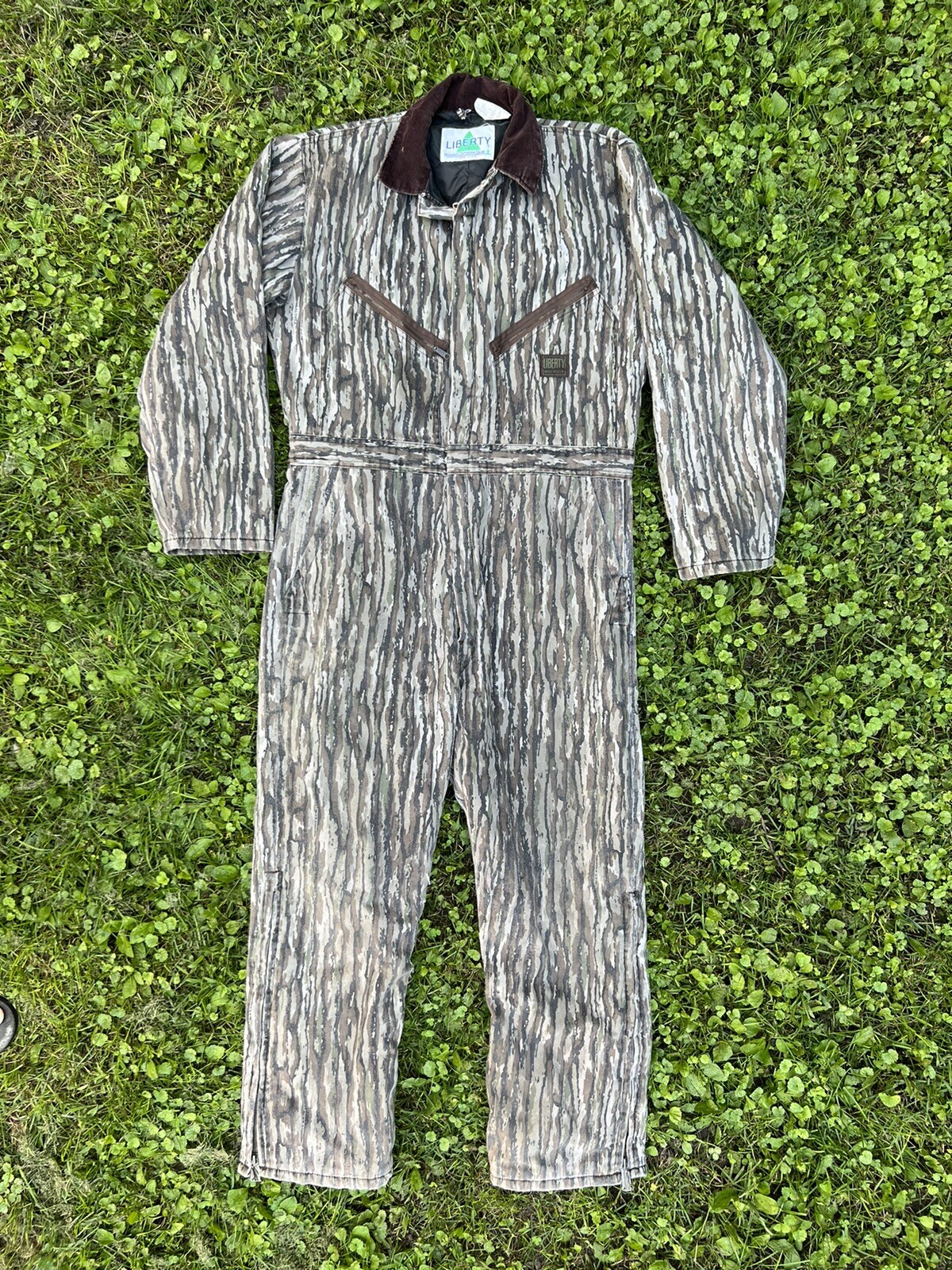 Vintage LIBERTY Made USA Ghost Timber Camo Insulated Coveralls Medium Regular Vintage LIBERTY Made USA Ghost Timber Camo Insulated Coveralls Medium Regular