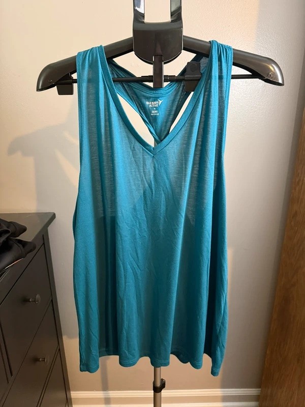 Old Navy Active Teal V-Neck Tank Size XL Old Navy Active Teal V-Neck Tank Size XL