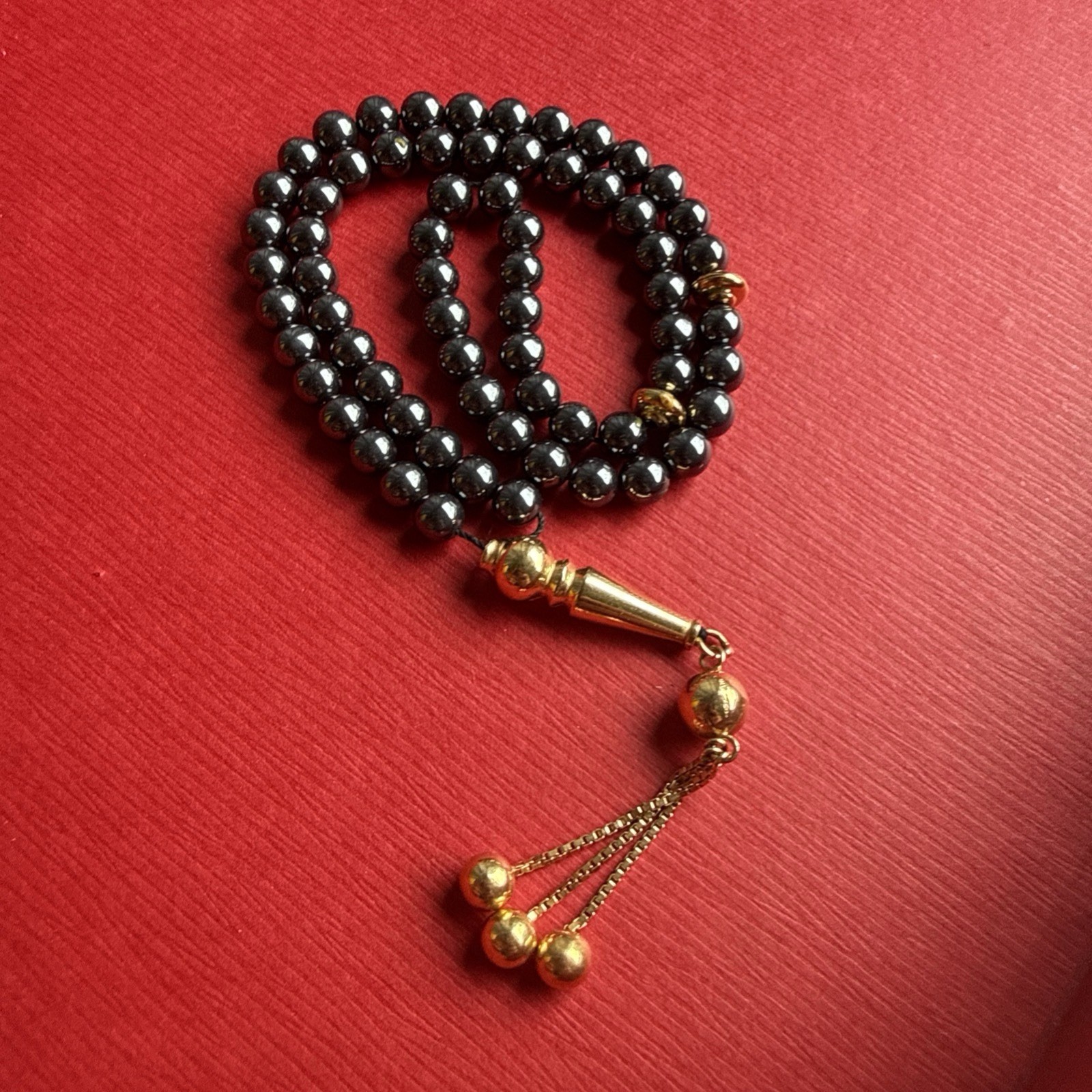 18K Gold Hematite Prayer Beads Tasbih - 68 Beads - Excellent Condition 18K Gold Hematite Prayer Beads Tasbih - 68 Beads - Excellent Condition