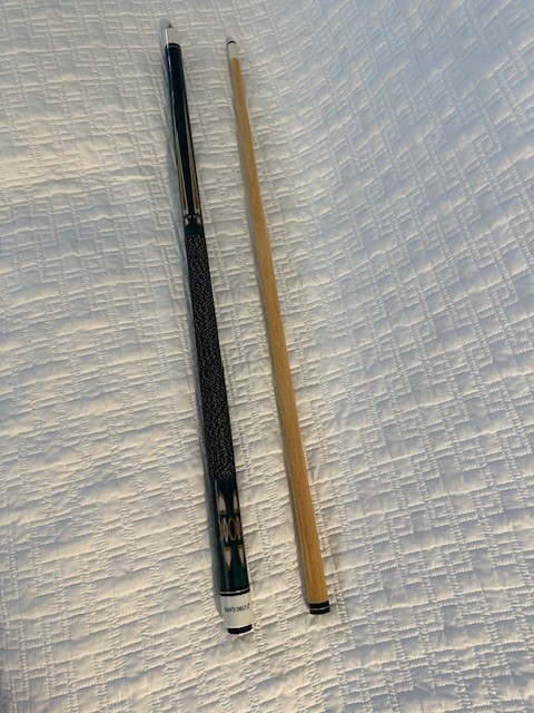 Han\'s Delta PJ16 Pool Cue 58in Sharp looking-Excellent Condition Han\'s Delta PJ16 Pool Cue 58in Sharp looking-Excellent Condition