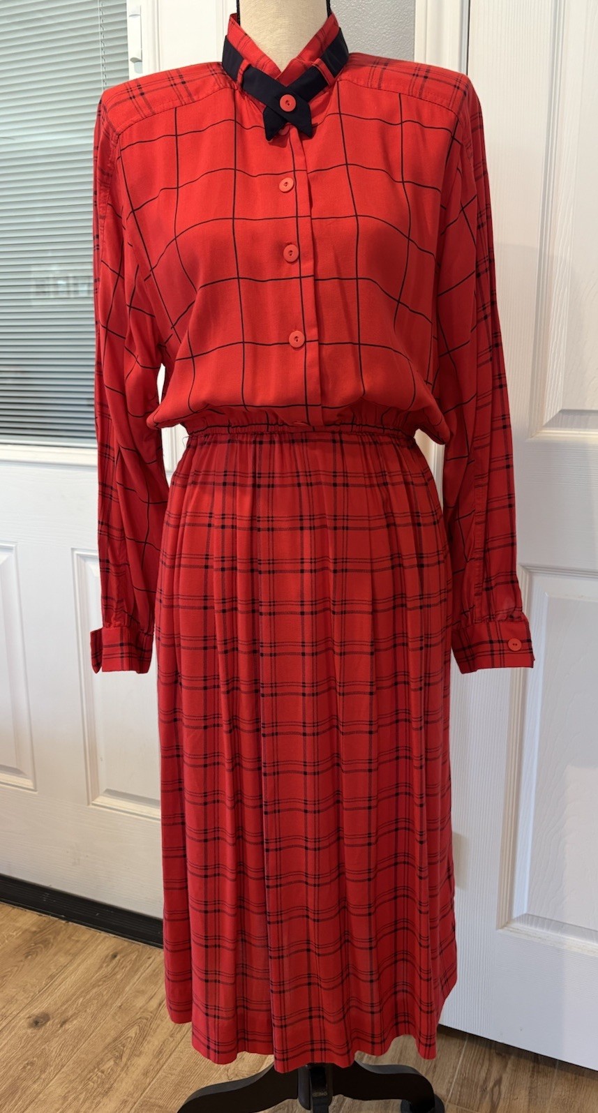 Vintage Women’s California Girl USA Made Dress with Pockets Size 12 M/LG Plaid Vintage Women’s California Girl USA Made Dress with Pockets Size 12 M/LG Plaid
