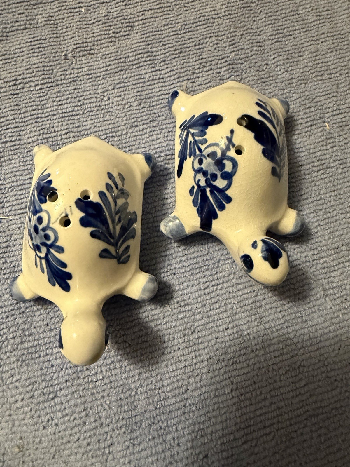 Vintage Enesco Korea H-P Turtles Salt & Pepper Shakers Cobalt Blue Floral