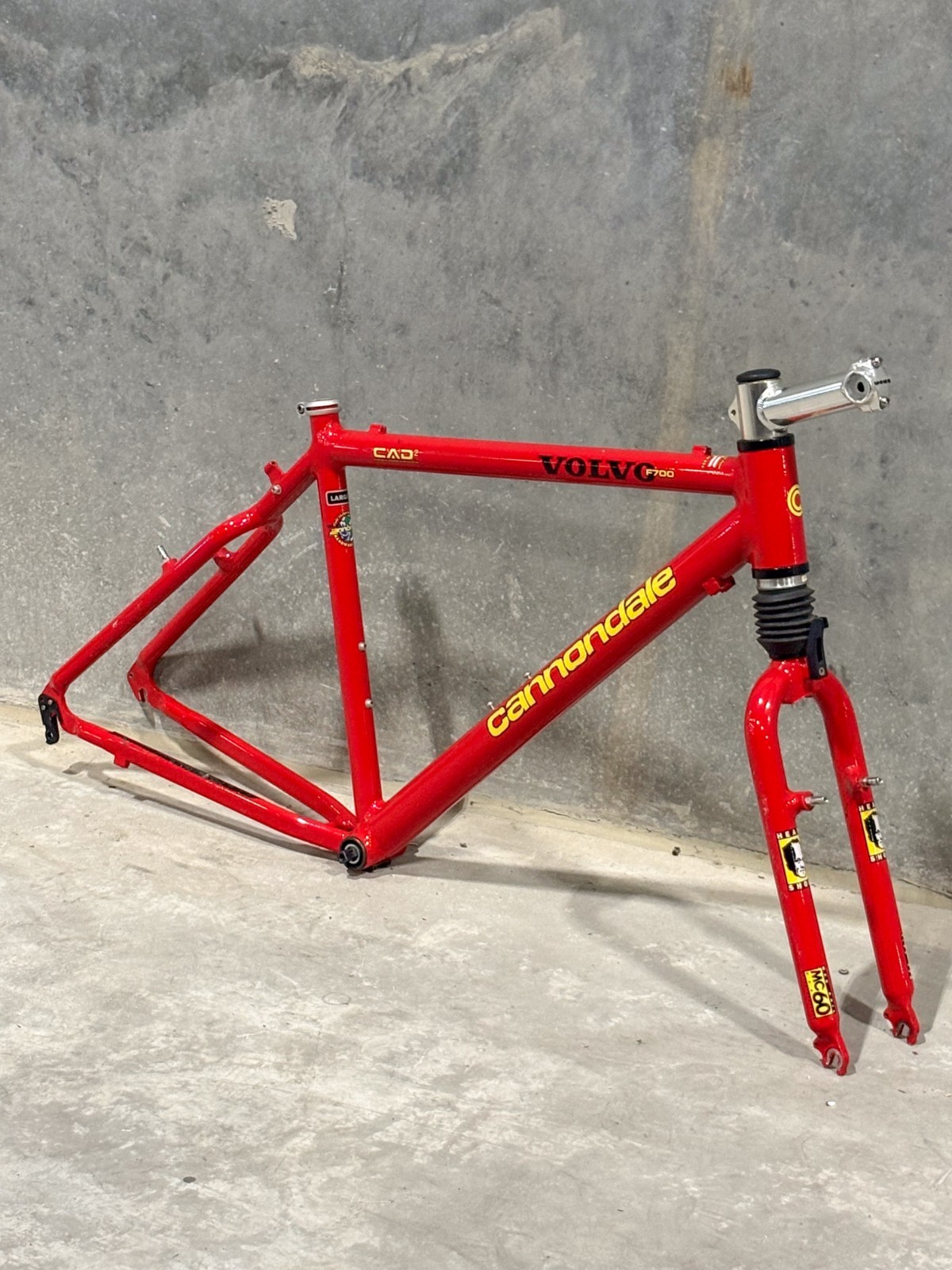 Cannondale F700 Large Made in USA Mountain Bike Frameset Volvo Head Shok Red