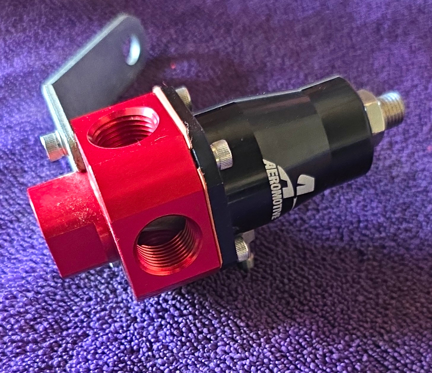 Aeromotive 13301 for Universal Bypass Regulator - 3-Port 3/8in NPT