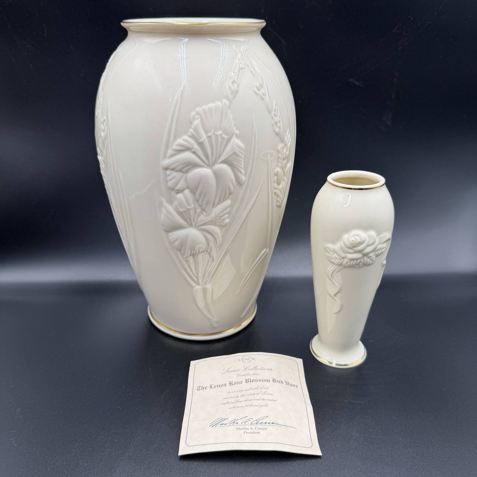 VTG 1986 Lenox Masterpiece Embossed Iris Design Ivory Vase Set w/24K Gold Trim