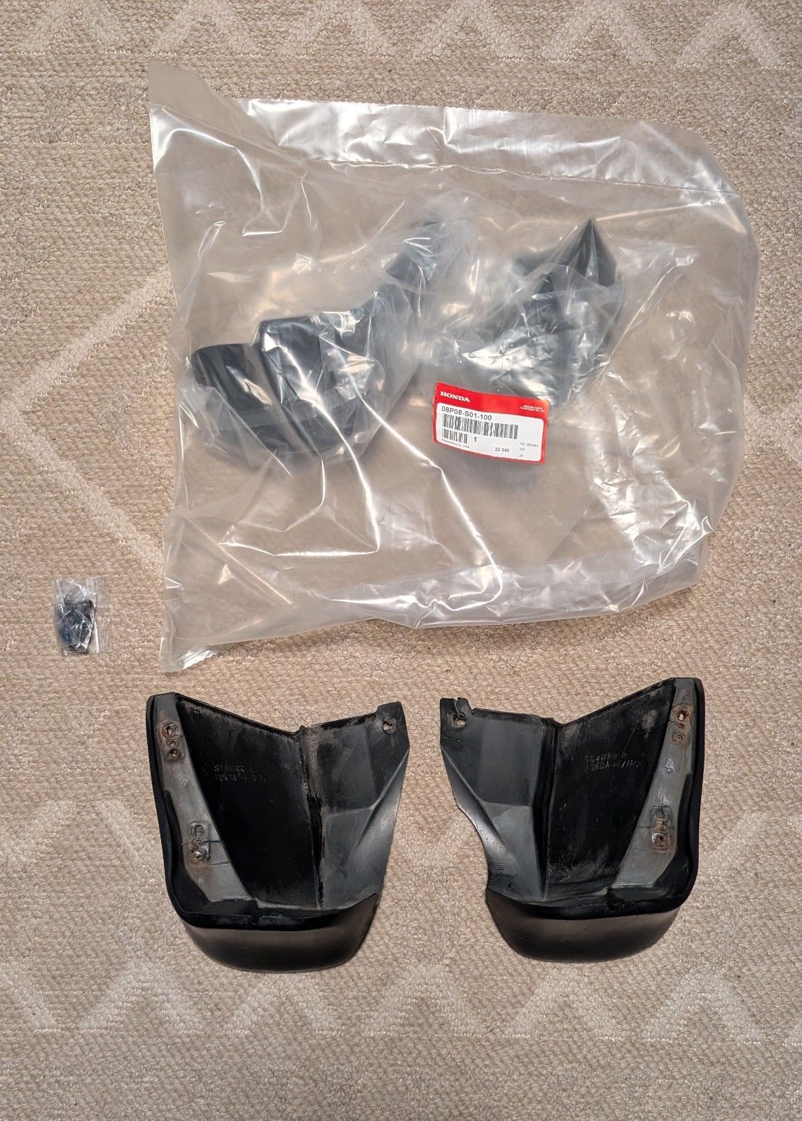 99-00 Honda Civic Coupe & Sedan New Front & Rear Used OEM Mud Guard Set 99-00 Honda Civic Coupe & Sedan New Front & Rear Used OEM Mud Guard Set