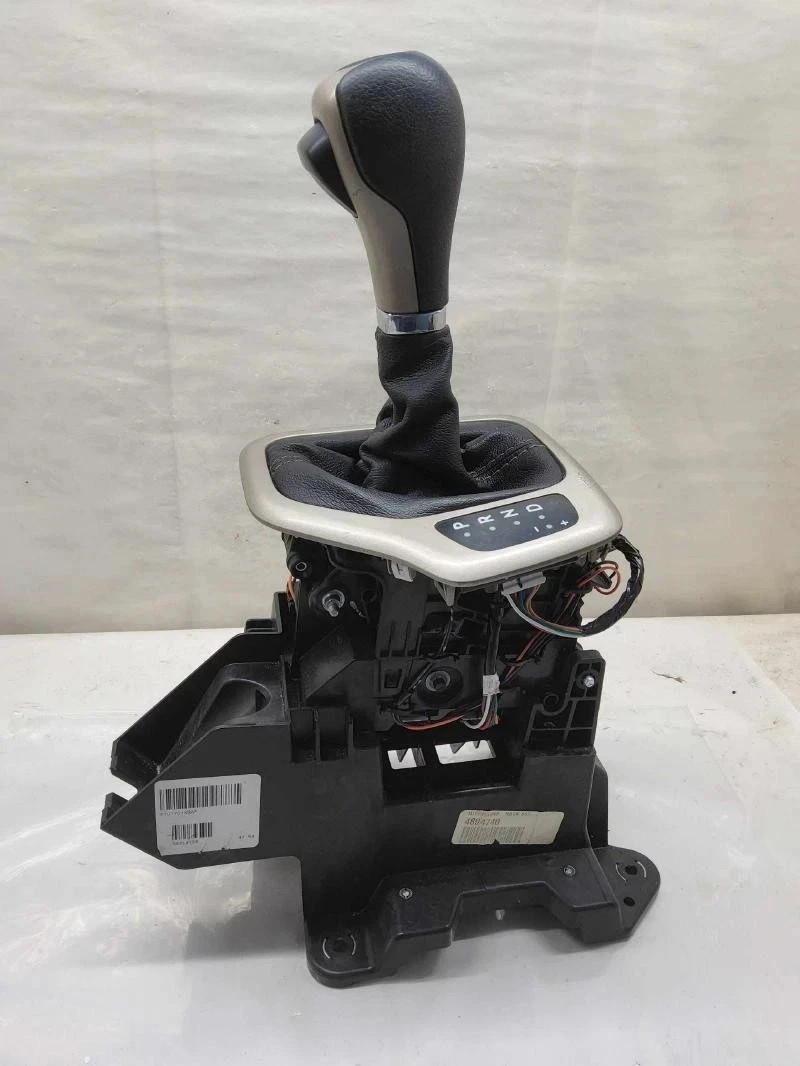 2014-2018 Jeep Cherokee Automatic Floor Gear Shifter Assemly OEM
