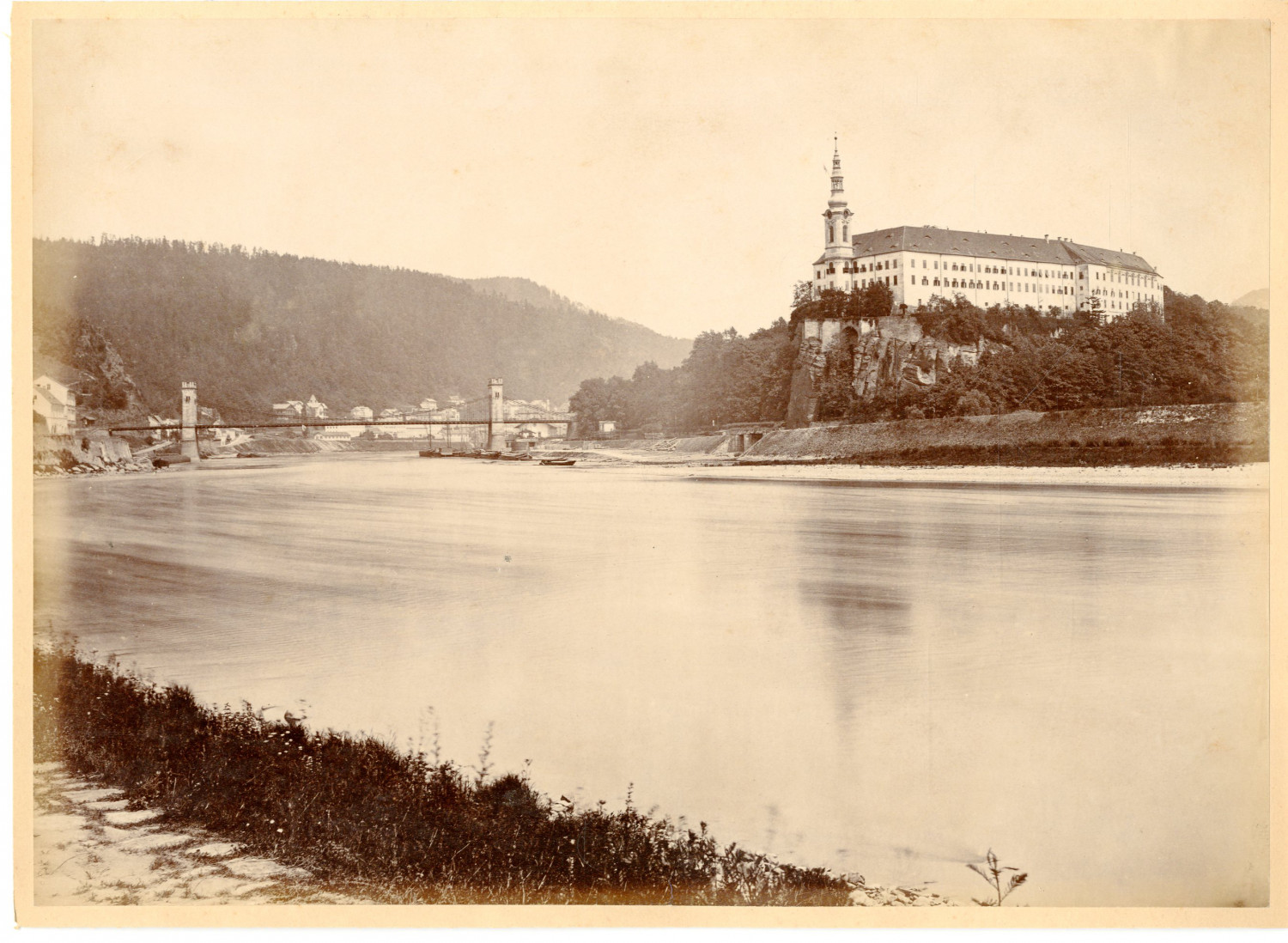 Tetschen, dominating castle l'Elba, Decin, Czech Republic vintage album