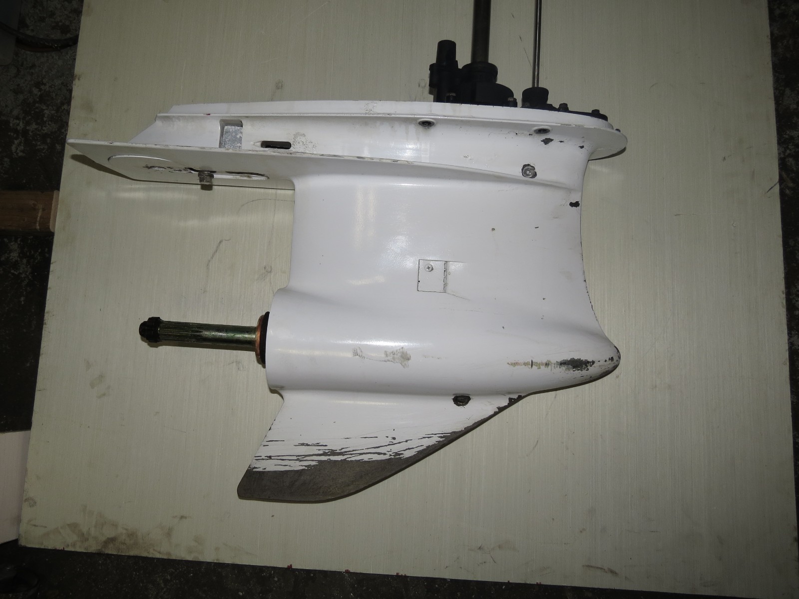 Evinrude E-TEC V6 L2 Lightning Lower Unit Gearcase 20 Evinrude E-TEC V6 L2 Lightning Lower Unit Gearcase 20