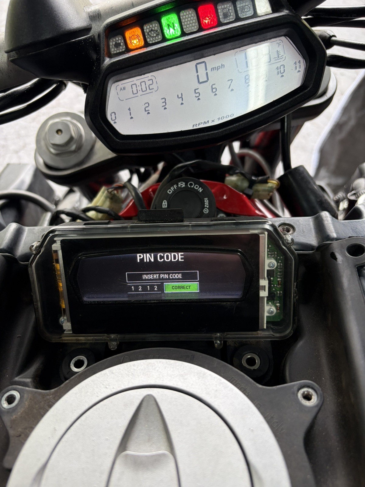 11-14 Ducati Diavel Front Lower Instrument Cluster Dashboard Gauge Tach Clock 11-14 Ducati Diavel Front Lower Instrument Cluster Dashboard Gauge Tach Clock