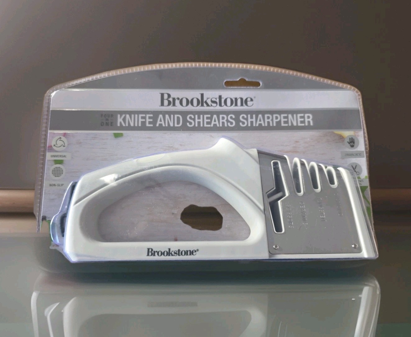 BROOKSTONE 4-in-1 Knife & Shear Sharpener Non-Slip Easy Grip Handle - BRAND NEW